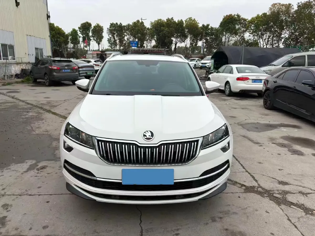 2021 Skoda Karoq 1.4T 150HP L4 7DCT,autocango,china used car exporter,china ev exporter,chinese used car exporter,chinese used ev exporter