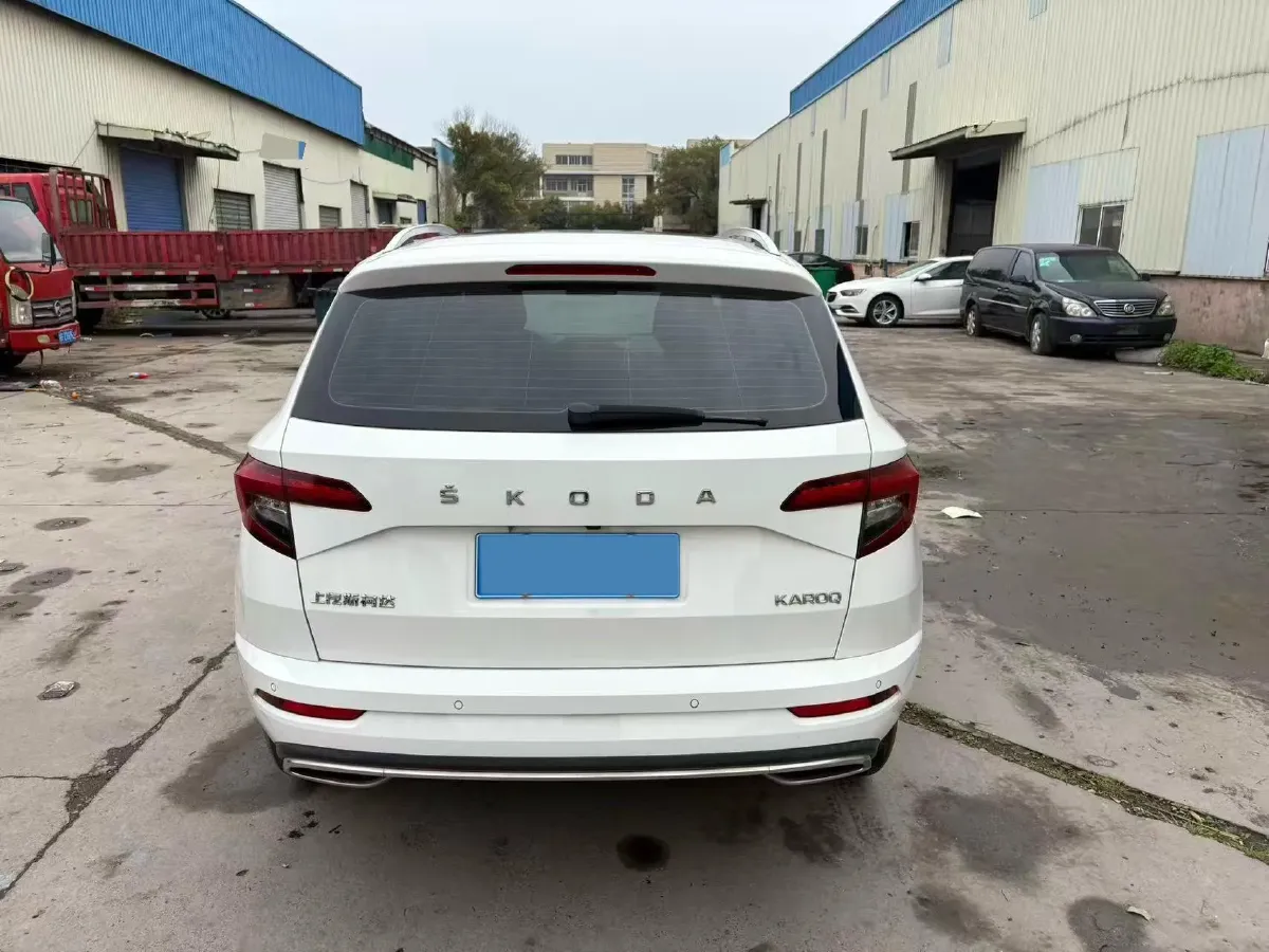 2021 Skoda Karoq 1.4T 150HP L4 7DCT,autocango,china used car exporter,china ev exporter,chinese used car exporter,chinese used ev exporter