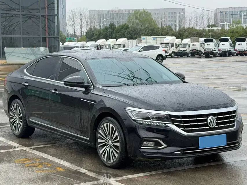 2020 Volkswagen Passat 2.0T 186HP L4 7DCT,autocango,china used car exporter,china ev exporter,chinese used car exporter,chinese used ev exporter