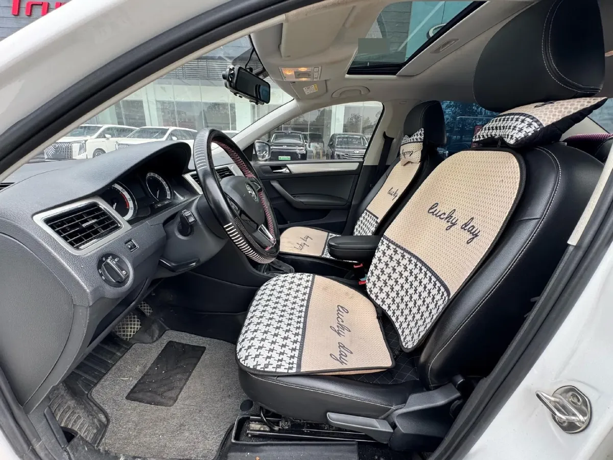 2019 SWM G01 1.5T 156HP L4 6AT,autocango,china used car exporter,china ev exporter,chinese used car exporter,chinese used ev exporter