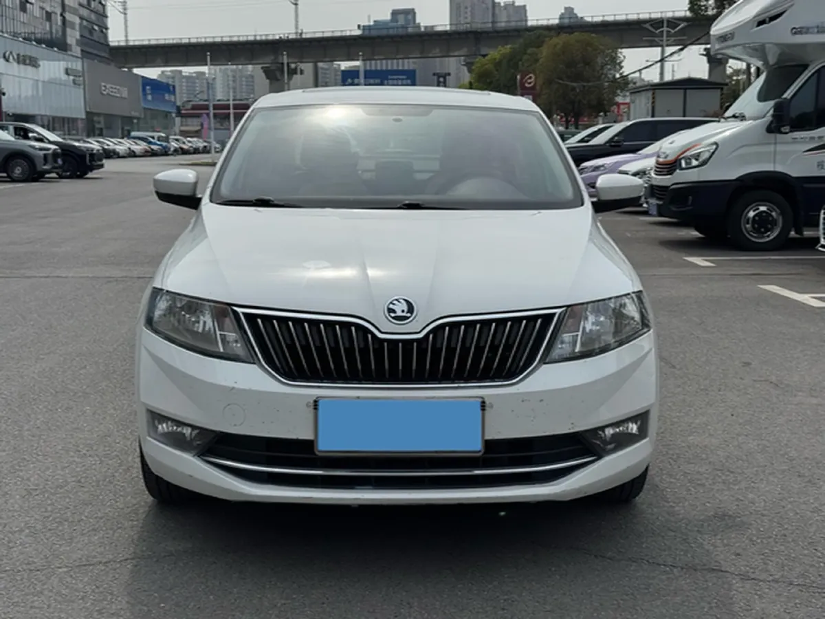 2019 SWM G01 1.5T 156HP L4 6AT,autocango,china used car exporter,china ev exporter,chinese used car exporter,chinese used ev exporter