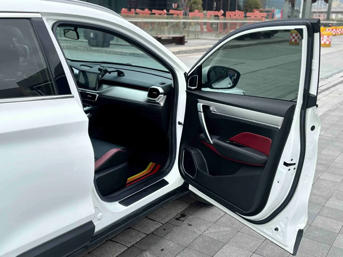 2021 Geely Coolray 1.4T 141HP L4 6DCT,autocango,china used car exporter,china ev exporter,chinese used car exporter,chinese used ev exporter