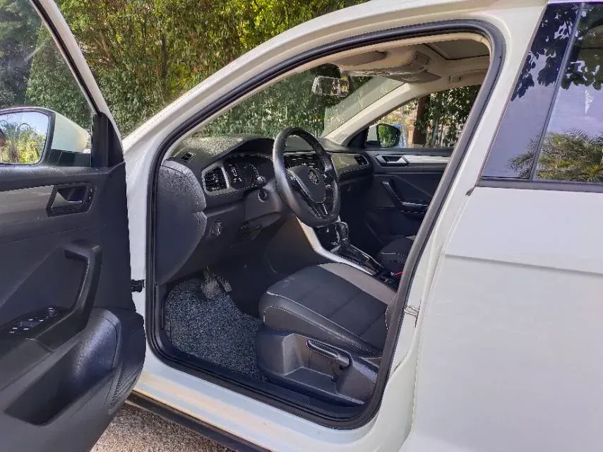 2020 Volkswagen T-Roc 1.4T 150HP L4 7DCT,autocango,china used car exporter,china ev exporter,chinese used car exporter,chinese used ev exporter