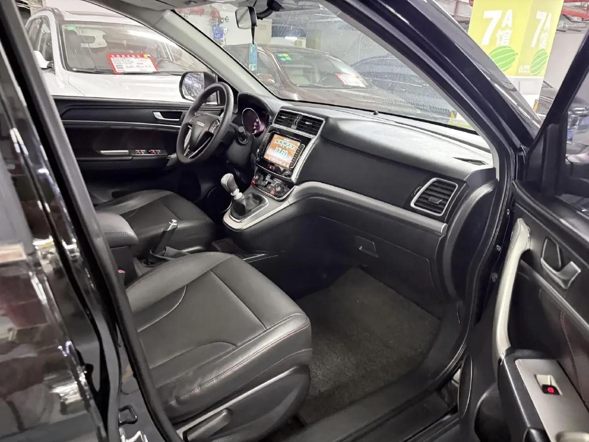 2019 Haval M6 1.5T 150HP L4 6MT,autocango,china used car exporter,china ev exporter,chinese used car exporter,chinese used ev exporter