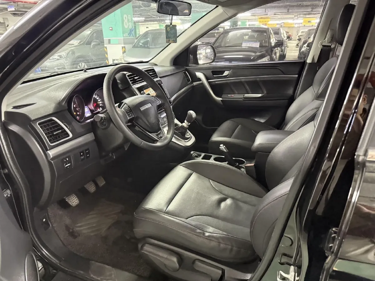 2019 Haval M6 1.5T 150HP L4 6MT,autocango,china used car exporter,china ev exporter,chinese used car exporter,chinese used ev exporter