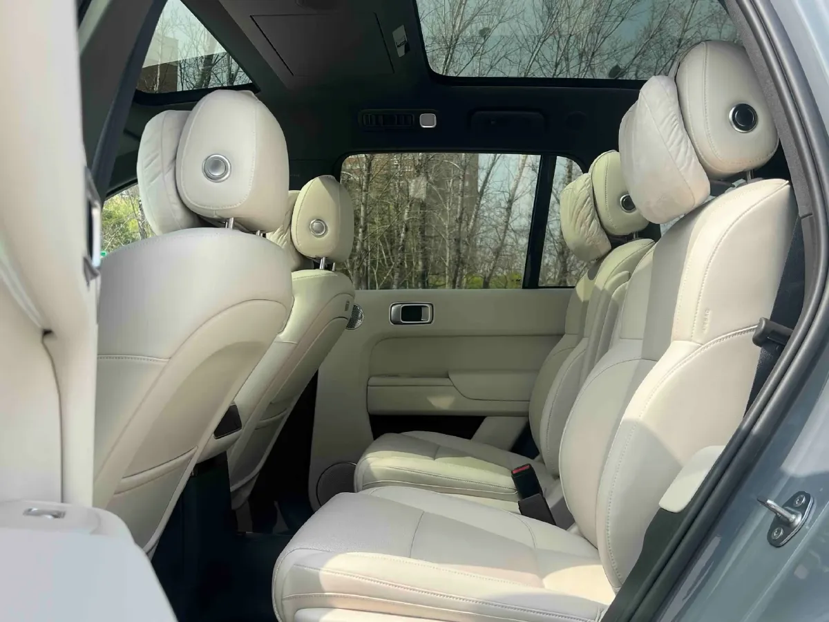 2025 Li L8 Range Extended 154HP REEV,autocango,china used car exporter,china ev exporter,chinese used car exporter,chinese used ev exporter