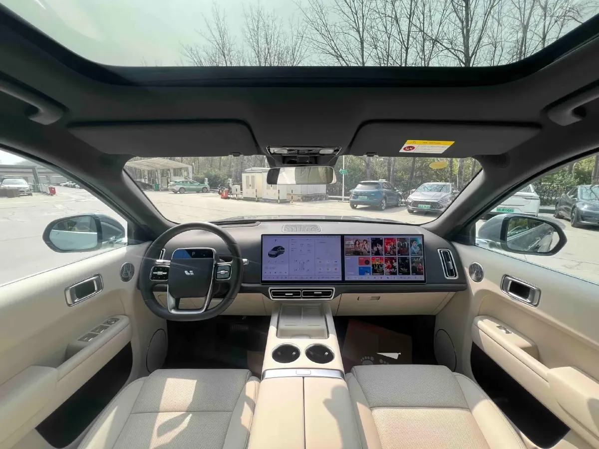 2025 Li L8 Range Extended 154HP REEV,autocango,china used car exporter,china ev exporter,chinese used car exporter,chinese used ev exporter