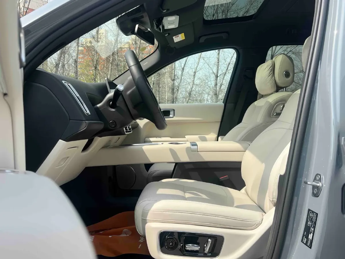 2025 Li L8 Range Extended 154HP REEV,autocango,china used car exporter,china ev exporter,chinese used car exporter,chinese used ev exporter