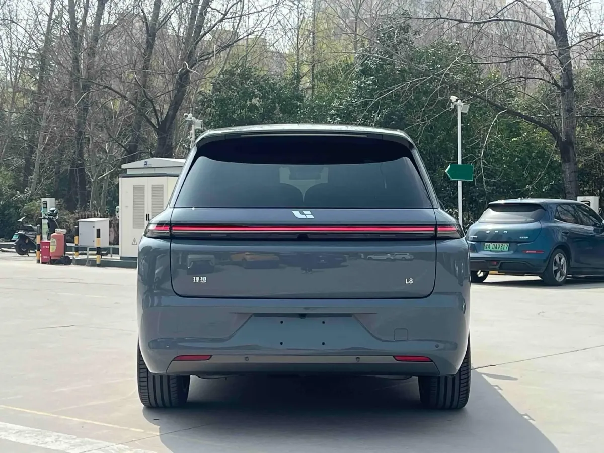 2025 Li L8 Range Extended 154HP REEV,autocango,china used car exporter,china ev exporter,chinese used car exporter,chinese used ev exporter