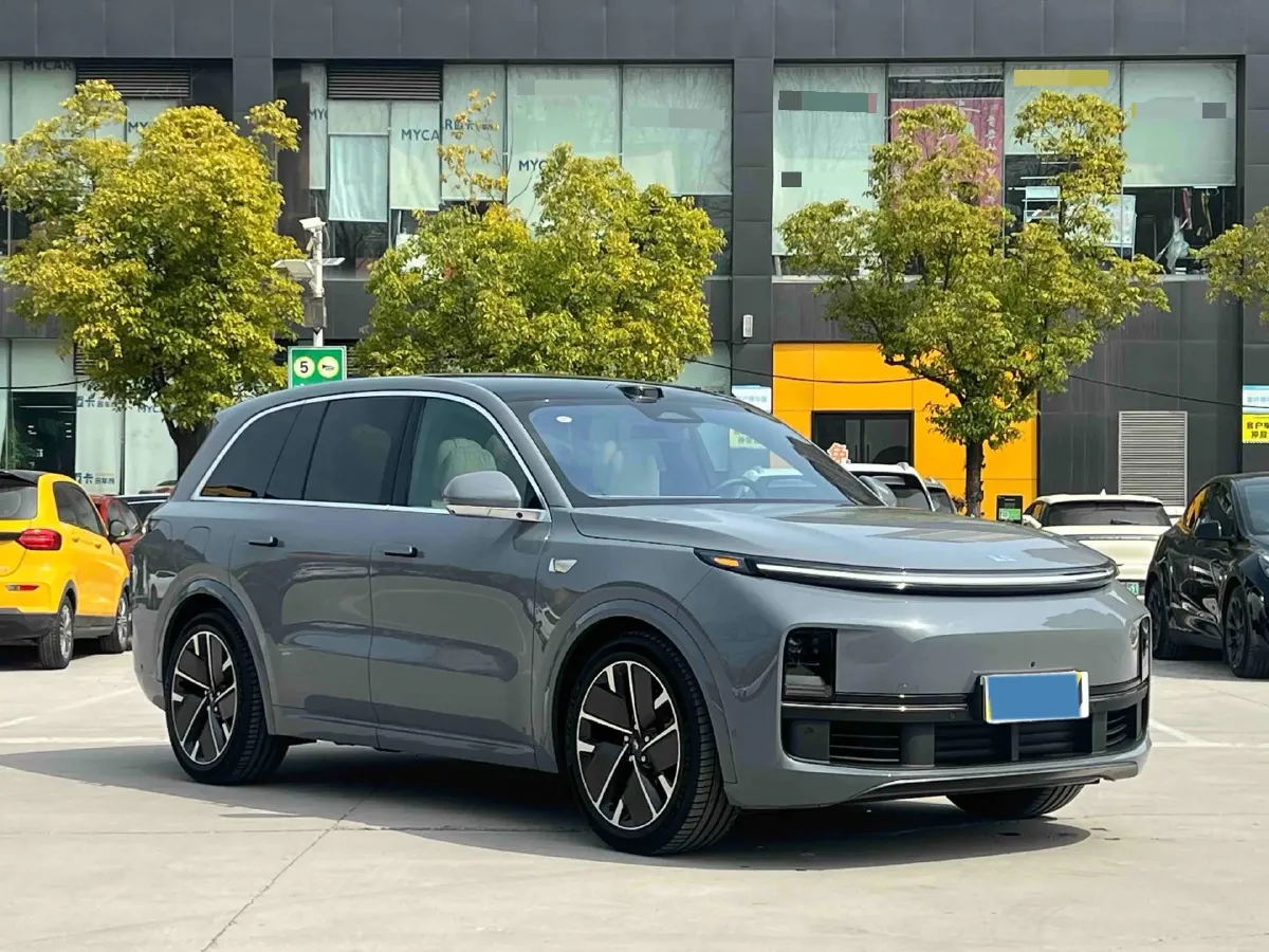 2025 Li L8 Range Extended 154HP REEV,autocango,china used car exporter,china ev exporter,chinese used car exporter,chinese used ev exporter