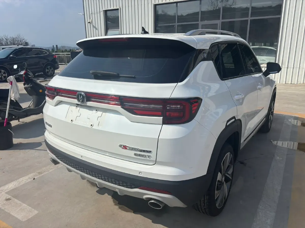 2019 ChangAn CS35 Plus 1.4T 158HP L4 7DCT,autocango,china used car exporter,china ev exporter,chinese used car exporter,chinese used ev exporter