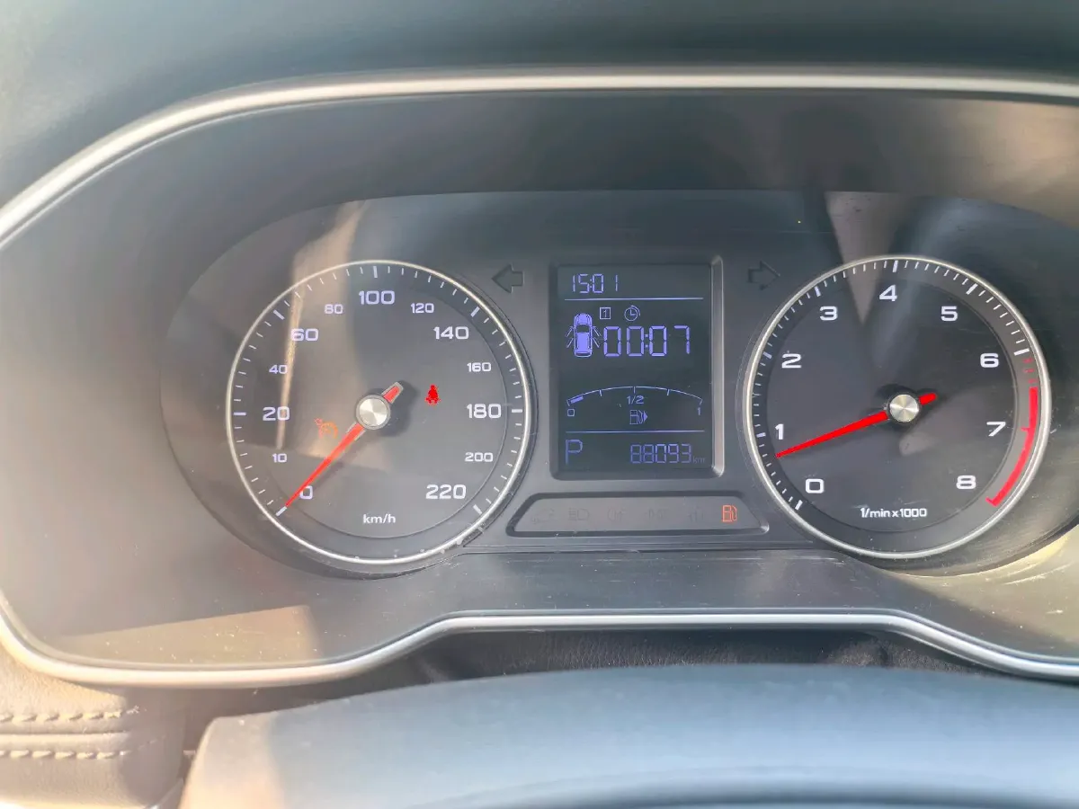 2020 Roewe RX3 1.6L 125HP L4 CVT,autocango,china used car exporter,china ev exporter,chinese used car exporter,chinese used ev exporter