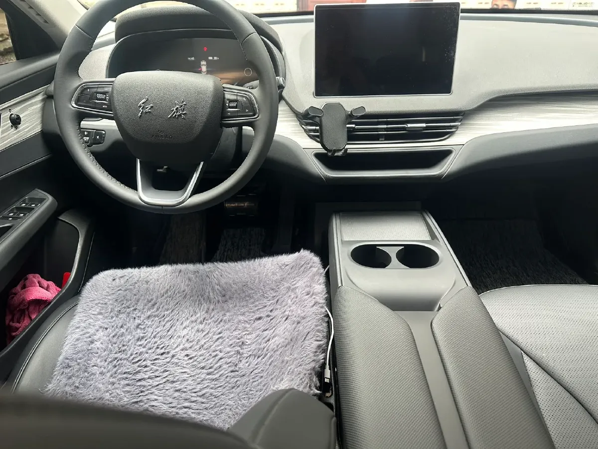 2025 HongQi E-QM5 BEV,autocango,china used car exporter,china ev exporter,chinese used car exporter,chinese used ev exporter