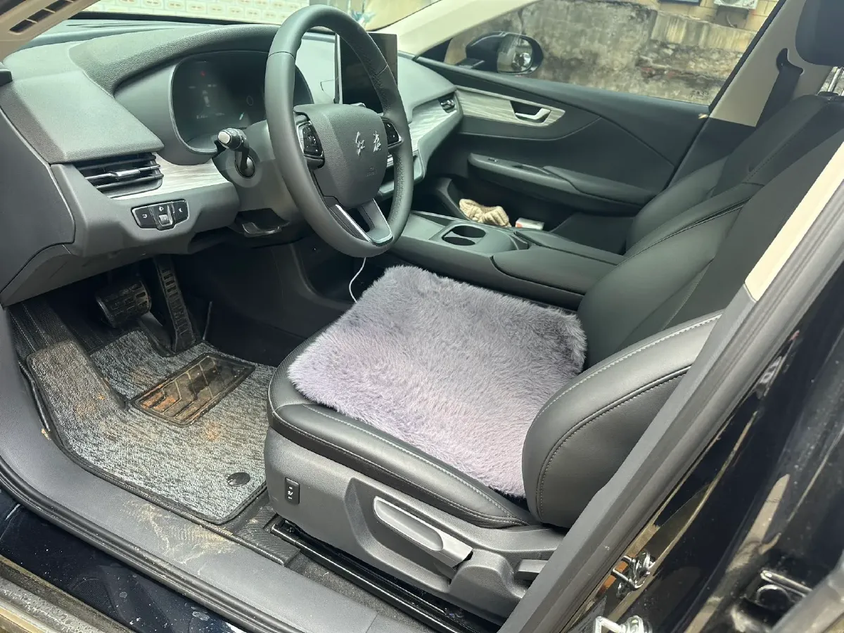 2025 HongQi E-QM5 BEV,autocango,china used car exporter,china ev exporter,chinese used car exporter,chinese used ev exporter