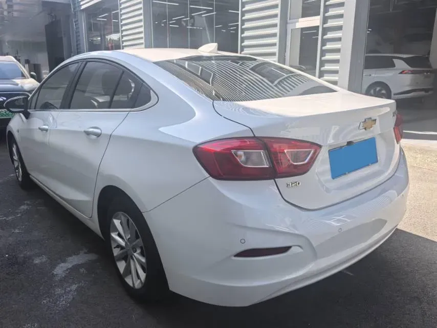 2018 Chevrolet Cruze 1.5L 114HP L4 6AT,autocango,china used car exporter,china ev exporter,chinese used car exporter,chinese used ev exporter