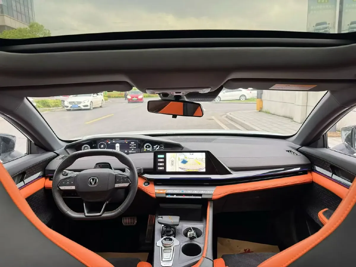 2023 ChangAn UNI-V 1.5T 188HP L4 7DCT,autocango,china used car exporter,china ev exporter,chinese used car exporter,chinese used ev exporter