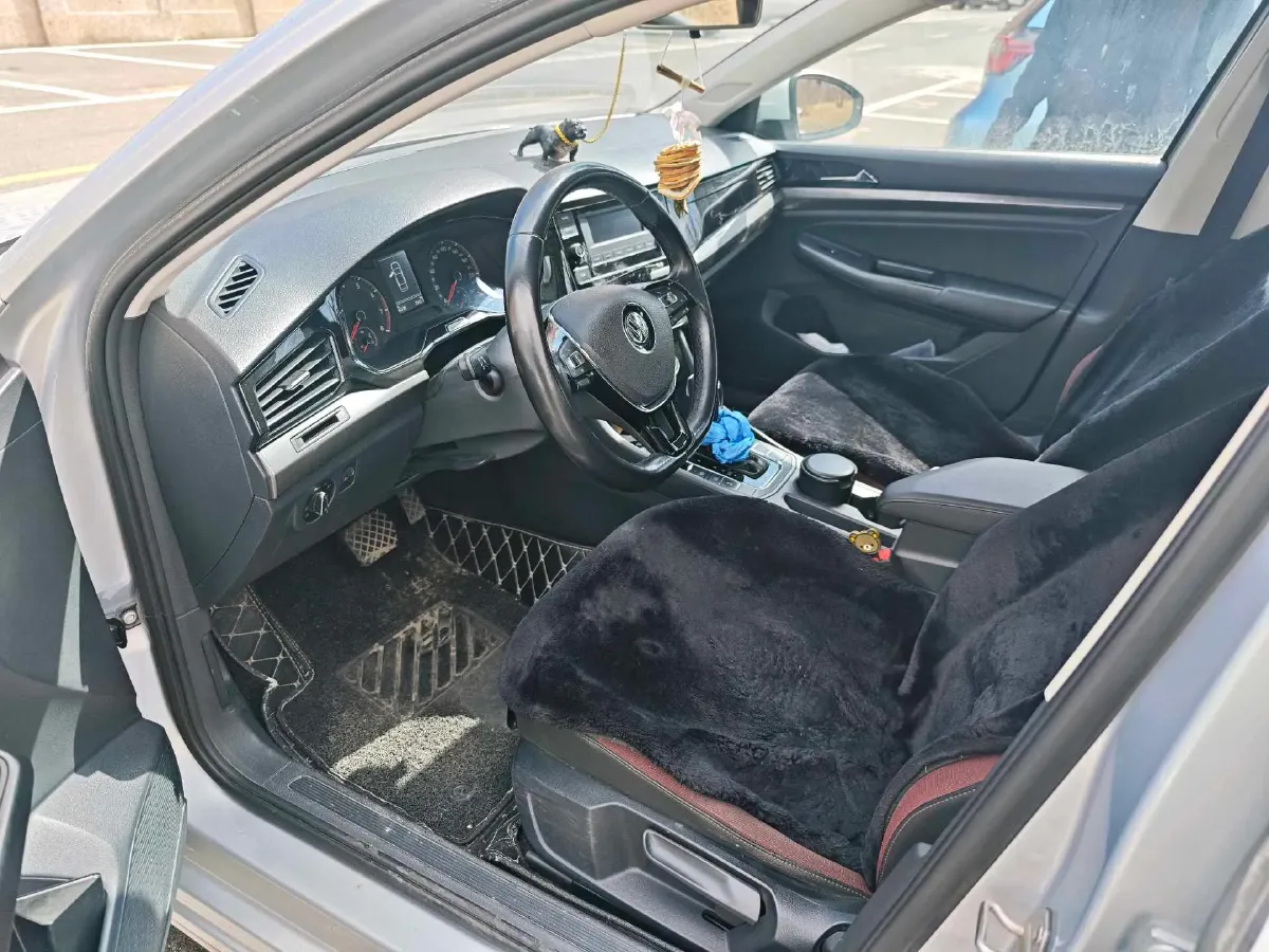 2019 Bestune T77 1.2T 143HP L4 7DCT,autocango,china used car exporter,china ev exporter,chinese used car exporter,chinese used ev exporter