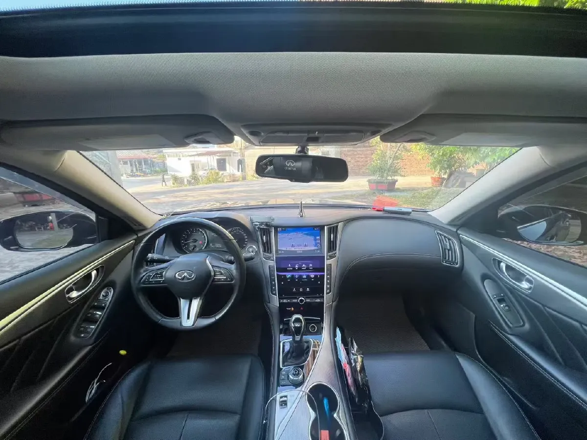 2018 Jeep Grand Commander 2.0T 265HP L4 9AT,autocango,china used car exporter,china ev exporter,chinese used car exporter,chinese used ev exporter