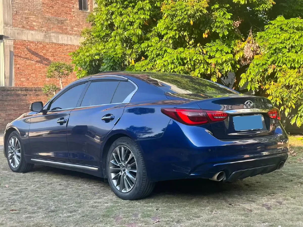 2018 Jeep Grand Commander 2.0T 265HP L4 9AT,autocango,china used car exporter,china ev exporter,chinese used car exporter,chinese used ev exporter