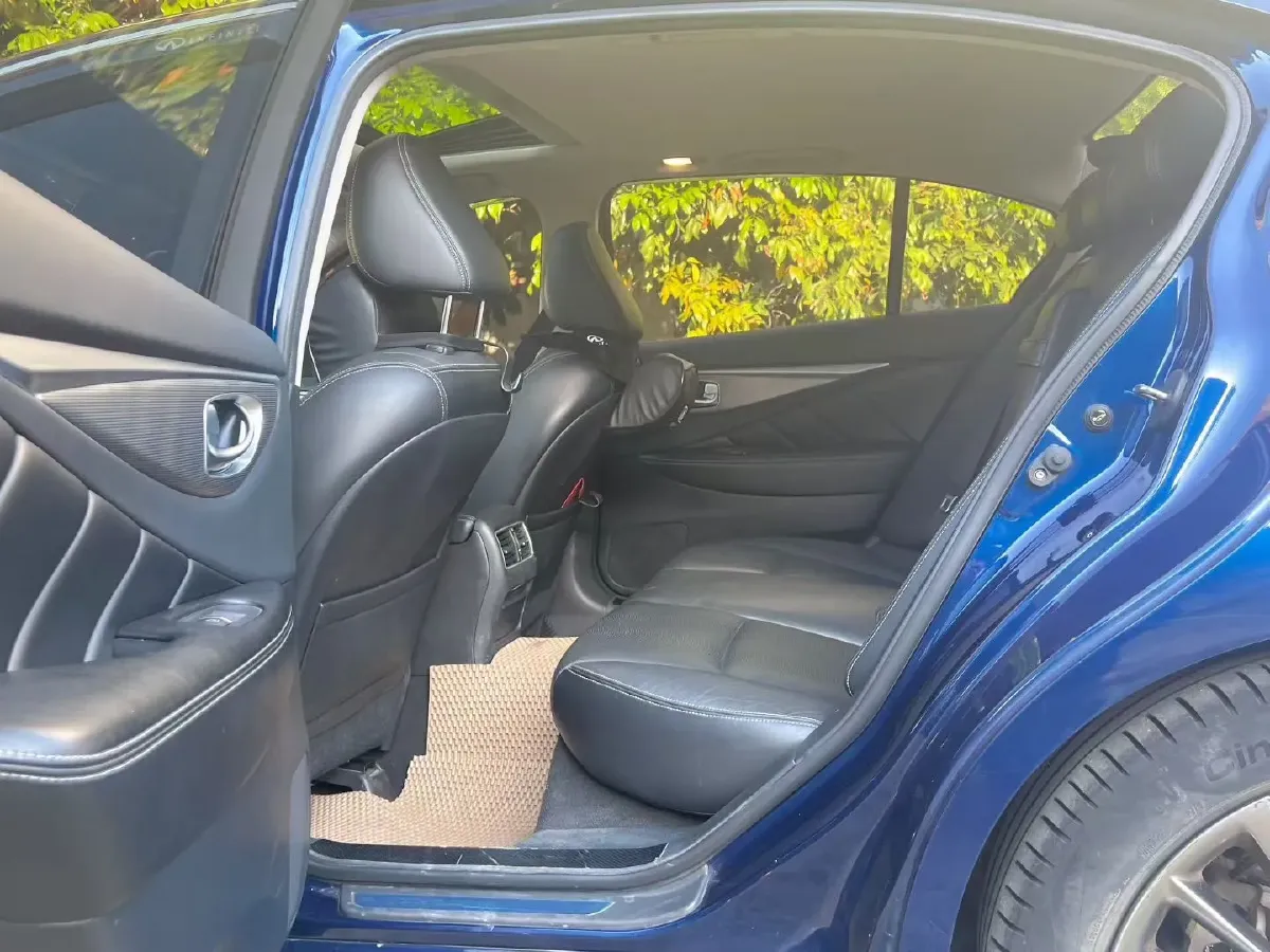 2018 Jeep Grand Commander 2.0T 265HP L4 9AT,autocango,china used car exporter,china ev exporter,chinese used car exporter,chinese used ev exporter