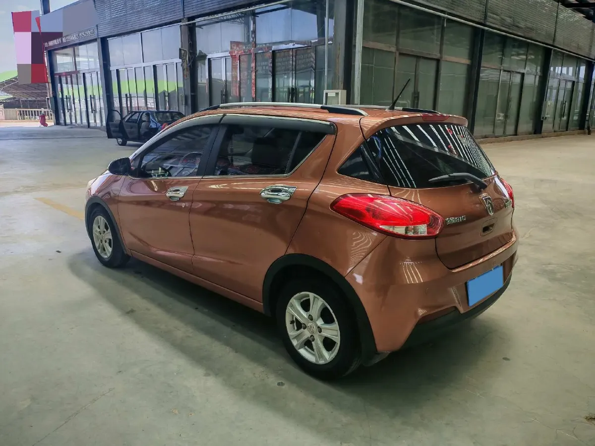 2017 BaoJun 310 1.5L 112HP L4 6MT,autocango,china used car exporter,china ev exporter,chinese used car exporter,chinese used ev exporter