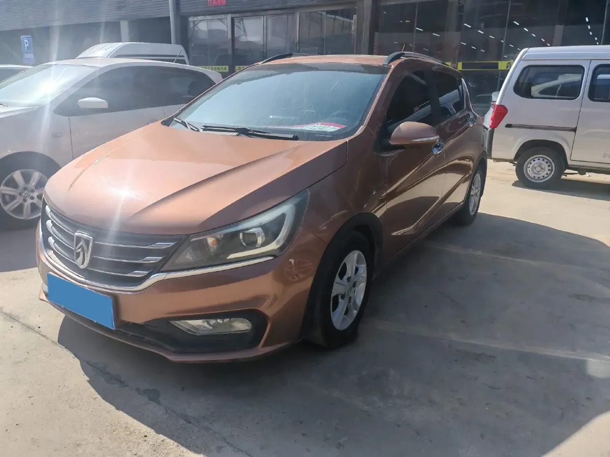 2017 BaoJun 310 1.5L 112HP L4 6MT,autocango,china used car exporter,china ev exporter,chinese used car exporter,chinese used ev exporter