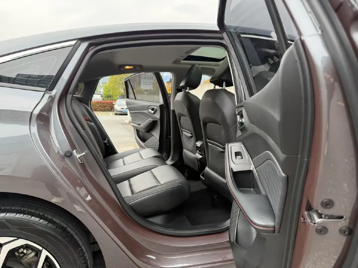 2022 MG 5 1.5L 120HP L4 CVT,autocango,china used car exporter,china ev exporter,chinese used car exporter,chinese used ev exporter