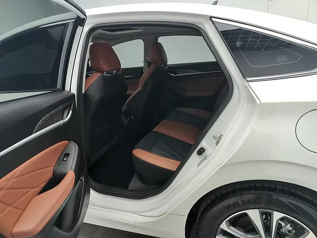 2023 ChangAn Eado 1.4T 160HP L4 7DCT,autocango,china used car exporter,china ev exporter,chinese used car exporter,chinese used ev exporter