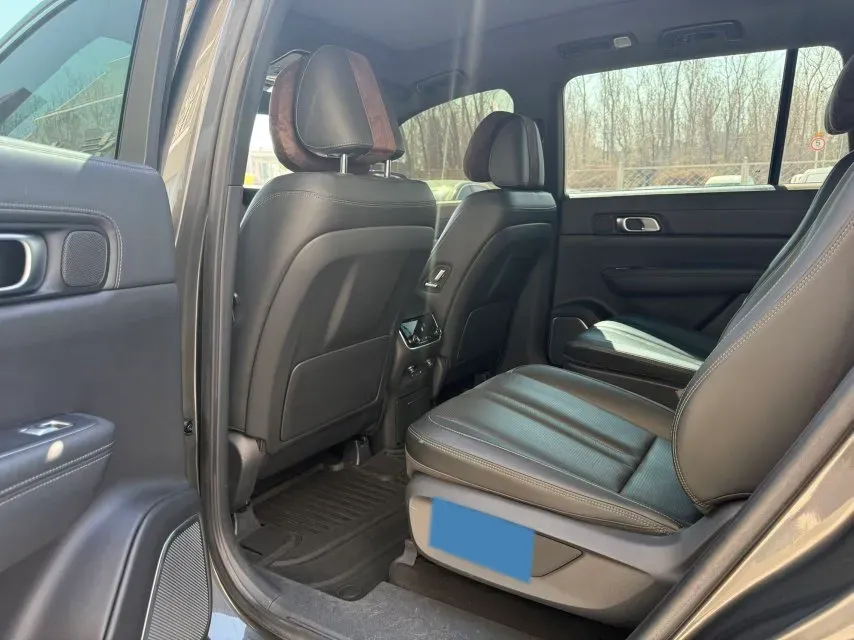 2020 Li ONE Range Extended 131HP REEV 40.5KWH,autocango,china used car exporter,china ev exporter,chinese used car exporter,chinese used ev exporter