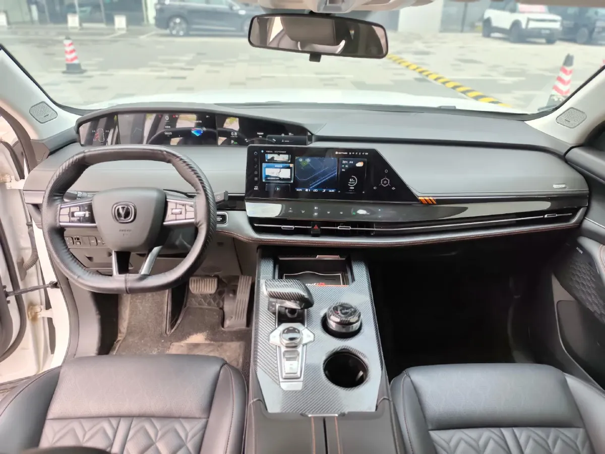 2021 ChangAn UNI-K 2.0T 233HP L4 8AT,autocango,china used car exporter,china ev exporter,chinese used car exporter,chinese used ev exporter