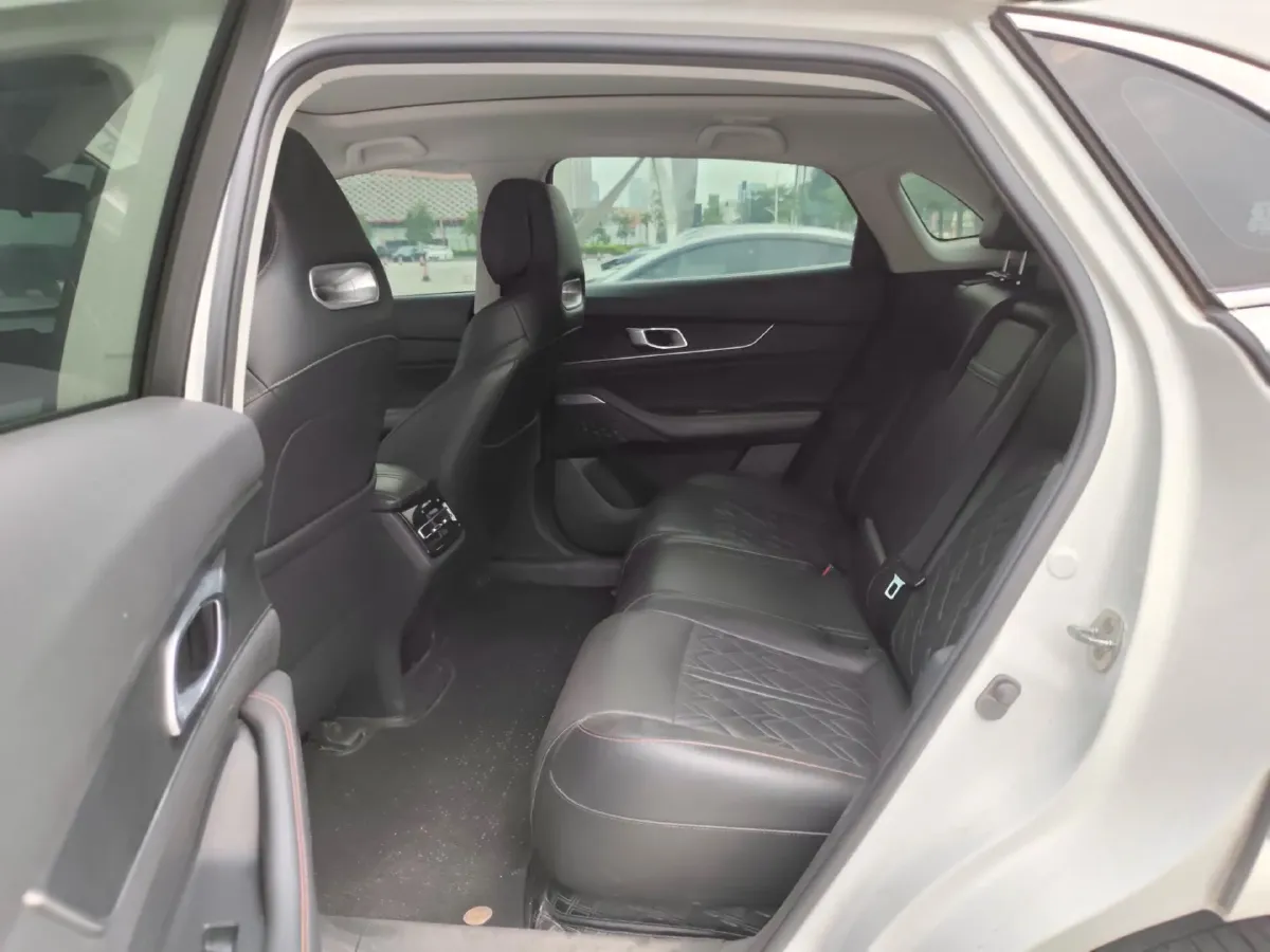 2021 ChangAn UNI-K 2.0T 233HP L4 8AT,autocango,china used car exporter,china ev exporter,chinese used car exporter,chinese used ev exporter