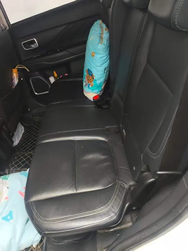 2019 Mitsubishi Outlander 2.4L 192HP L4 CVT,autocango,china used car exporter,china ev exporter,chinese used car exporter,chinese used ev exporter