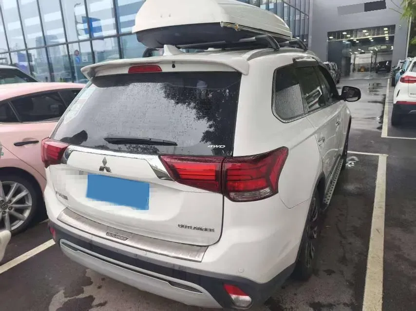 2019 Mitsubishi Outlander 2.4L 192HP L4 CVT,autocango,china used car exporter,china ev exporter,chinese used car exporter,chinese used ev exporter
