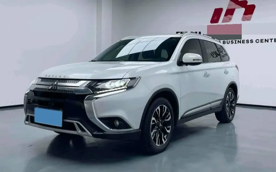 2019 Mitsubishi Outlander 2.4L 192HP L4 CVT,autocango,china used car exporter,china ev exporter,chinese used car exporter,chinese used ev exporter