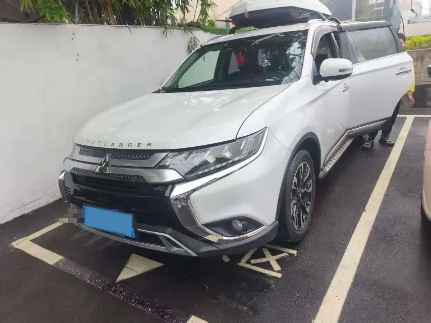 2019 Mitsubishi Outlander 2.4L 192HP L4 CVT,autocango,china used car exporter,china ev exporter,chinese used car exporter,chinese used ev exporter