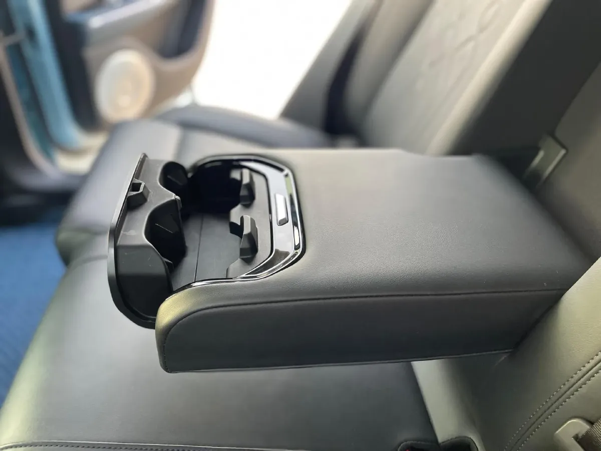 2021 Voyah FREE BEV 88KWH,autocango,china used car exporter,china ev exporter,chinese used car exporter,chinese used ev exporter