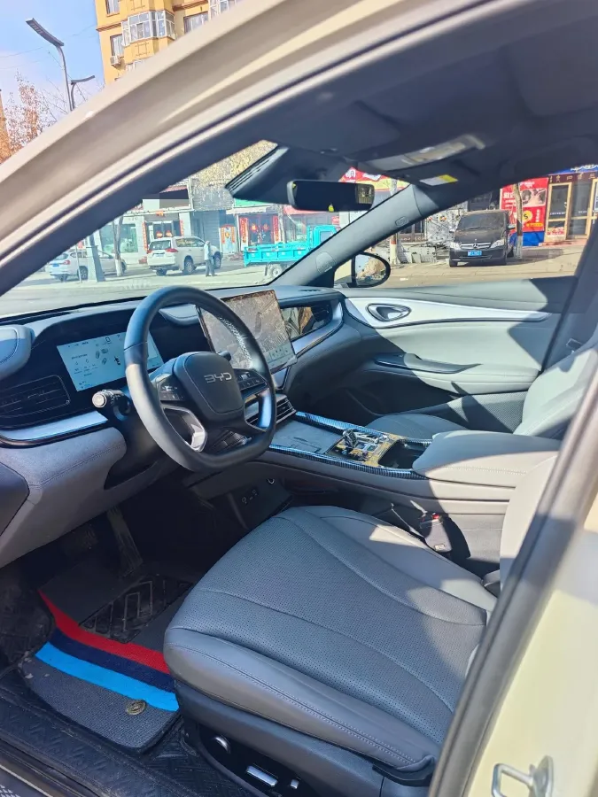 2025 BYD Seal07 DM-i 1.5L 101HP L4 E-CVT PHEV 17.6KWH,autocango,china used car exporter,china ev exporter,chinese used car exporter,chinese used ev exporter