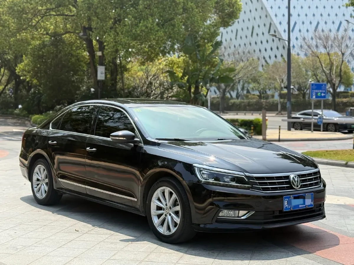 2017 Volkswagen Passat 1.8T 180HP L4 7DCT,autocango,china used car exporter,china ev exporter,chinese used car exporter,chinese used ev exporter