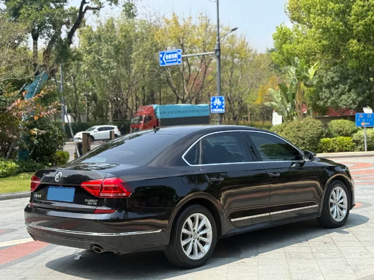 2017 Volkswagen Passat 1.8T 180HP L4 7DCT,autocango,china used car exporter,china ev exporter,chinese used car exporter,chinese used ev exporter