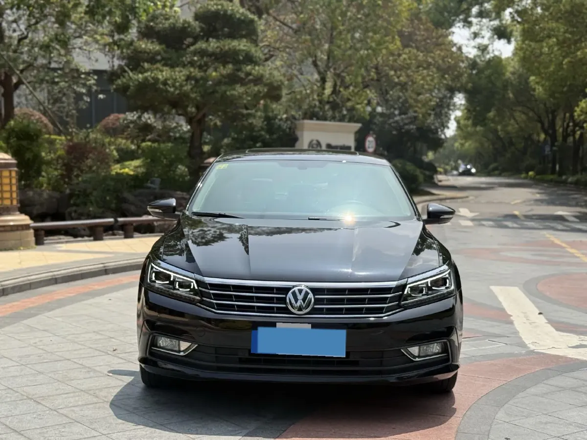 2017 Volkswagen Passat 1.8T 180HP L4 7DCT,autocango,china used car exporter,china ev exporter,chinese used car exporter,chinese used ev exporter