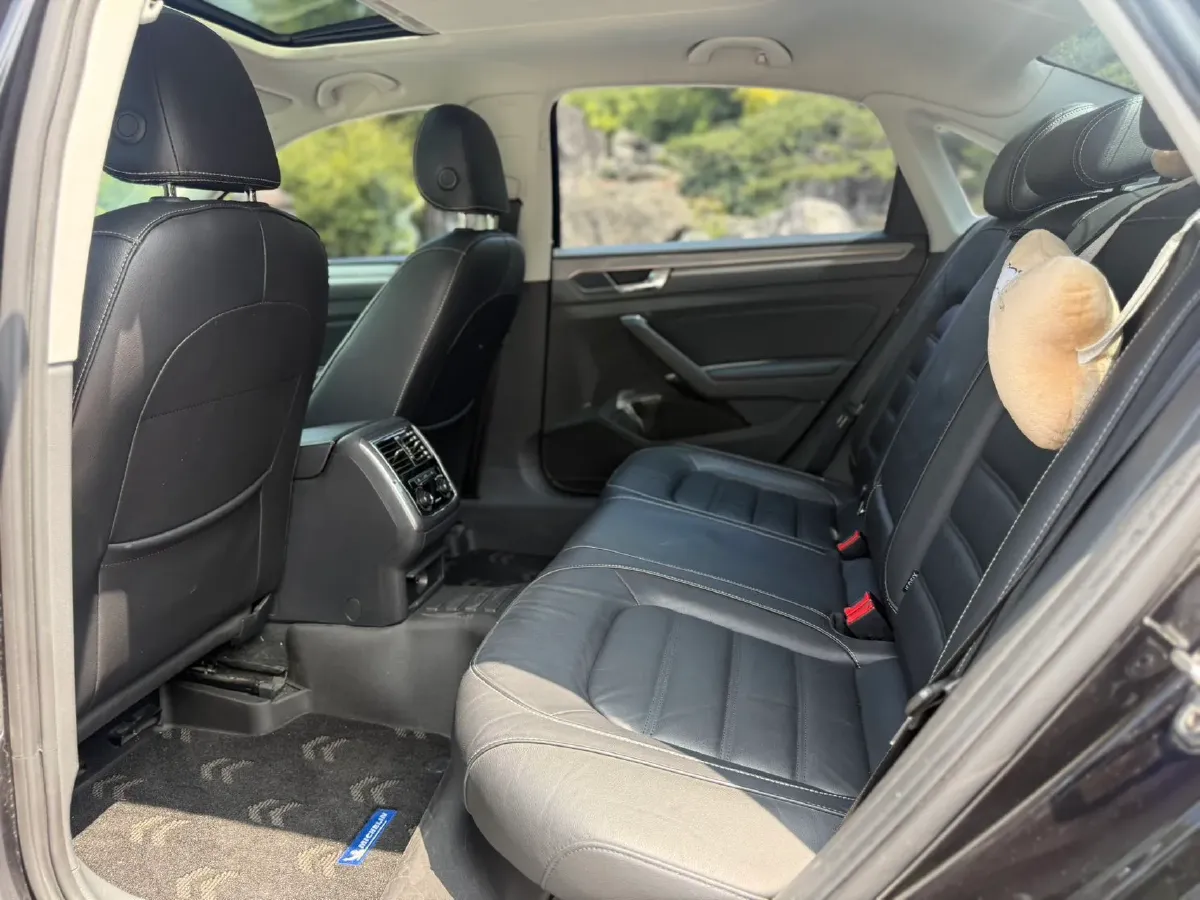 2017 Volkswagen Passat 1.8T 180HP L4 7DCT,autocango,china used car exporter,china ev exporter,chinese used car exporter,chinese used ev exporter