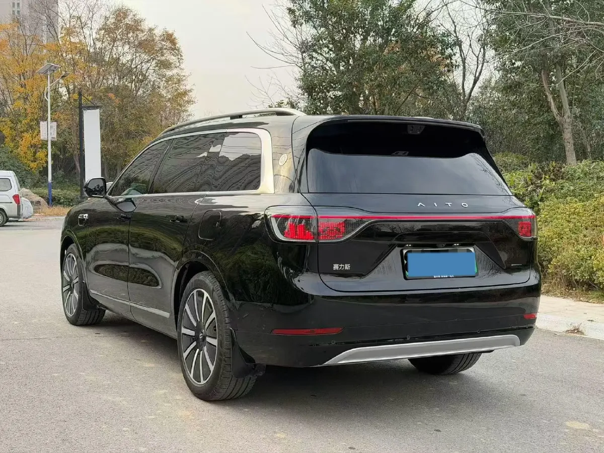 2025 AITO AITO M9 REEV 160HP REEV 52KWH,autocango,china used car exporter,china ev exporter,chinese used car exporter,chinese used ev exporter