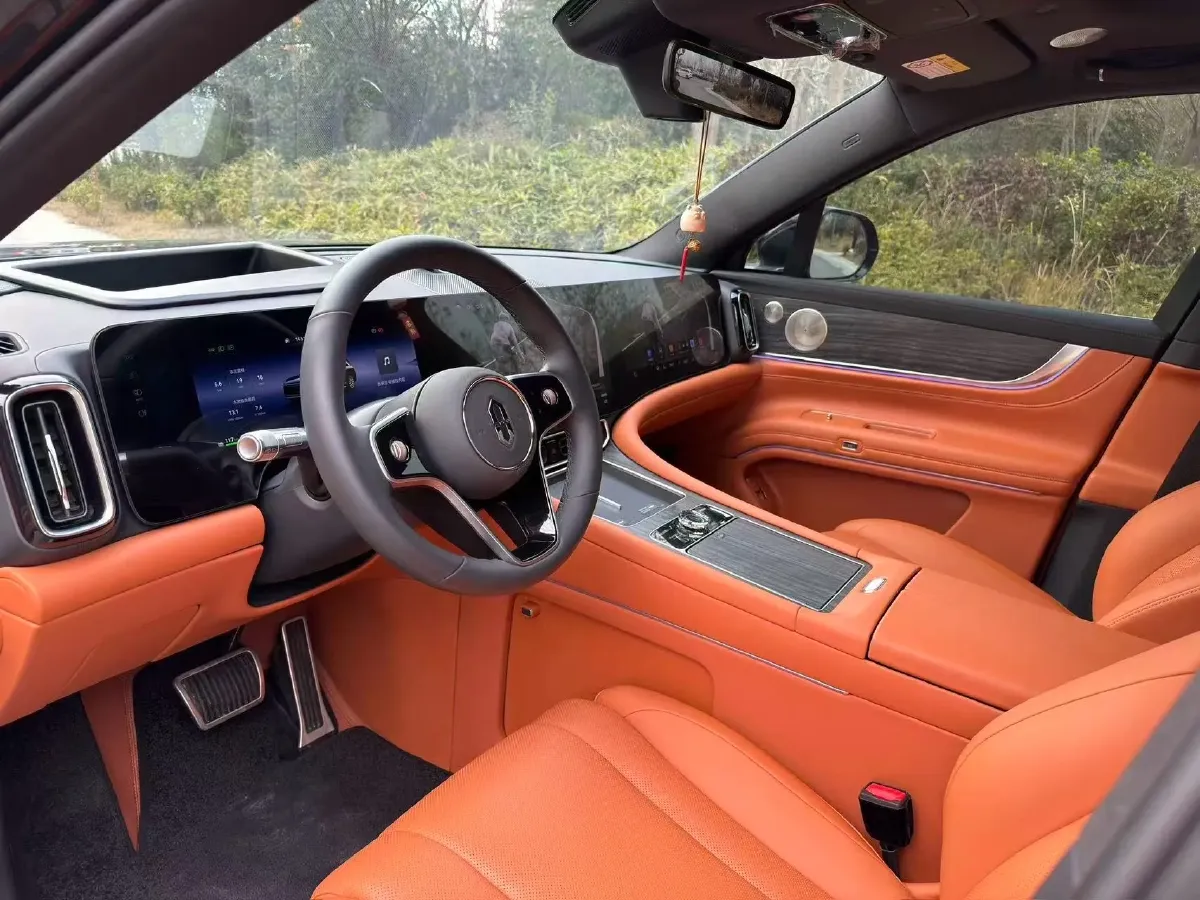 2025 AITO AITO M9 REEV 160HP REEV 52KWH,autocango,china used car exporter,china ev exporter,chinese used car exporter,chinese used ev exporter