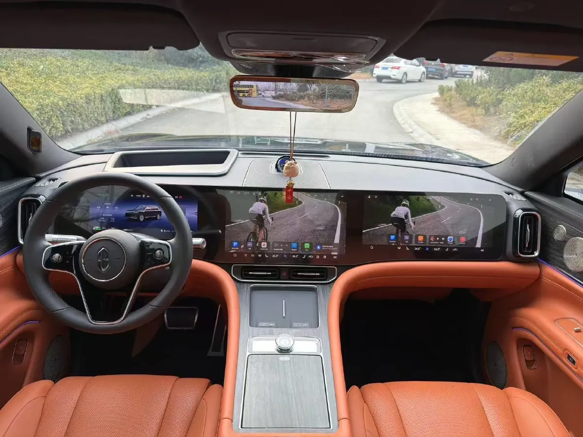 2025 AITO AITO M9 REEV 160HP REEV 52KWH,autocango,china used car exporter,china ev exporter,chinese used car exporter,chinese used ev exporter