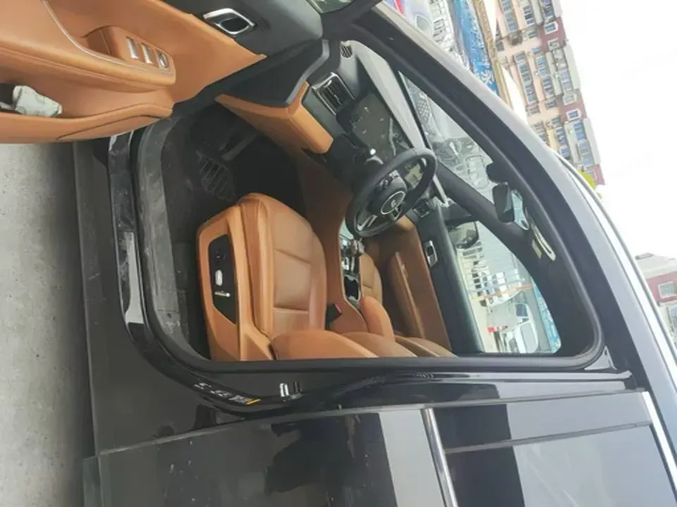 2021 Li ONE Range Extended 131HP REEV 40.5KWH,autocango,china used car exporter,china ev exporter,chinese used car exporter,chinese used ev exporter
