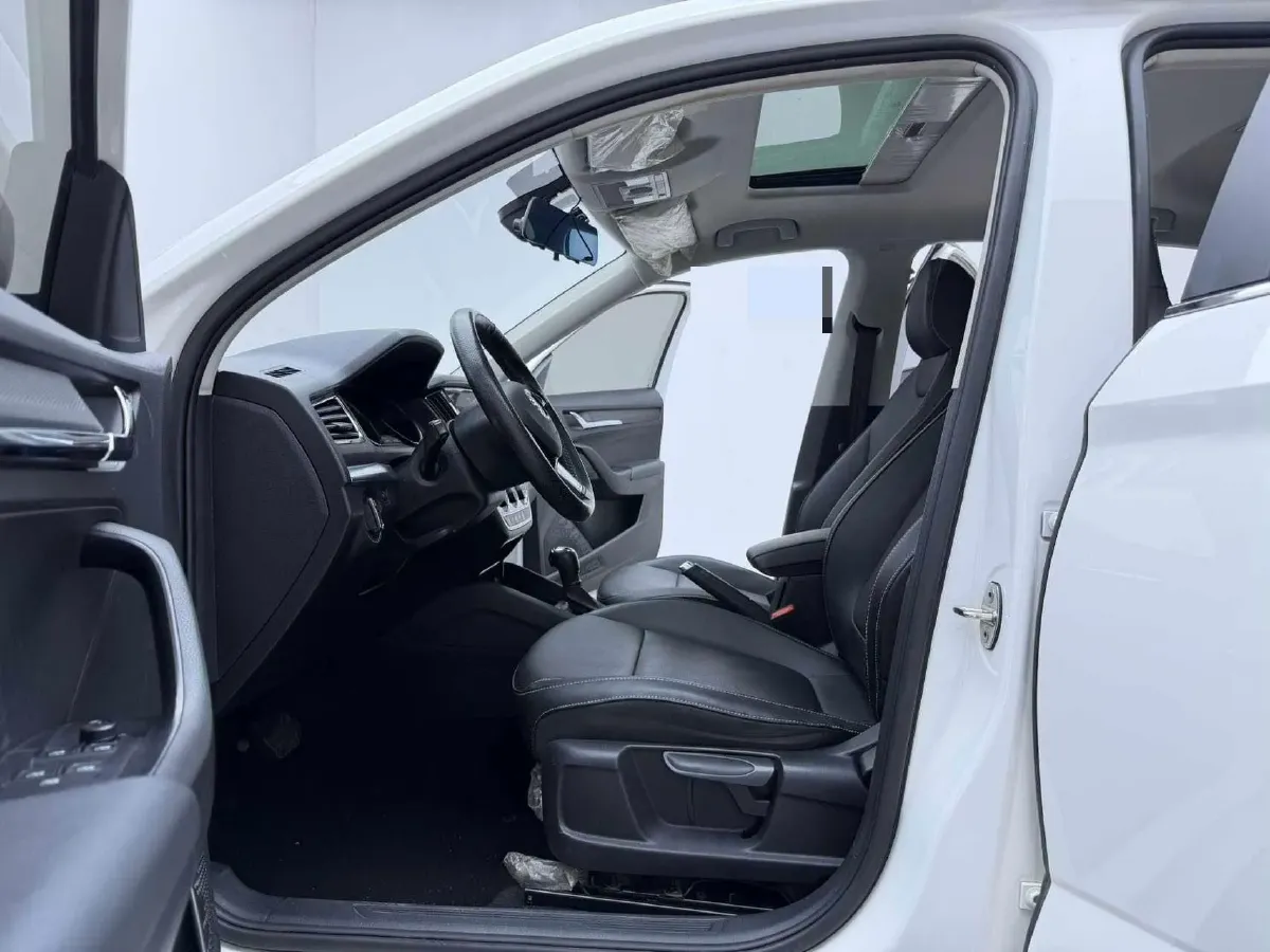 2022 Skoda Kamiq 1.5L 112HP L4 6AT,autocango,china used car exporter,china ev exporter,chinese used car exporter,chinese used ev exporter