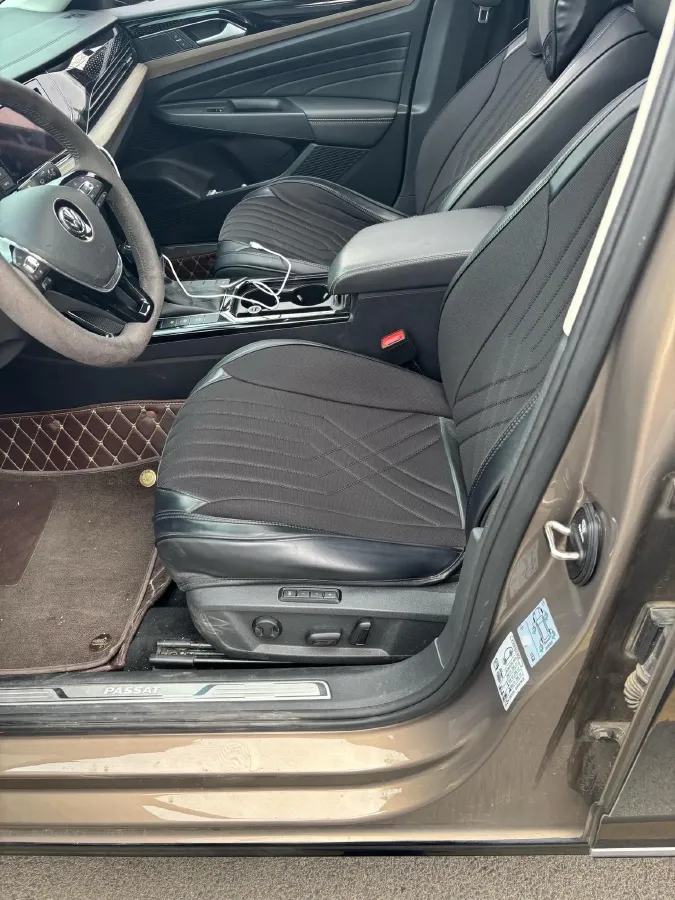 2020 Volkswagen Passat 2.0T 186HP L4 7DCT,autocango,china used car exporter,china ev exporter,chinese used car exporter,chinese used ev exporter