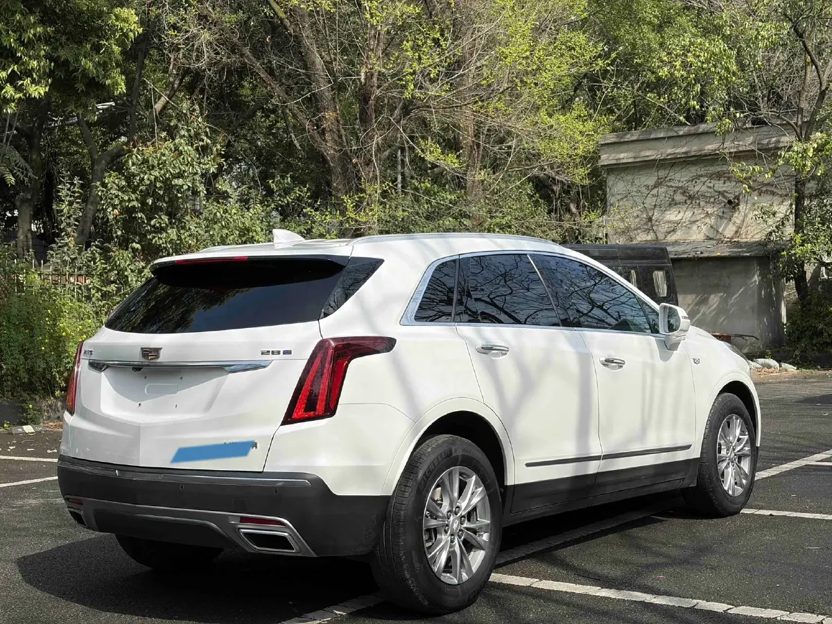 2022 Cadillac XT5 2.0T 237HP L4 9AT,autocango,china used car exporter,china ev exporter,chinese used car exporter,chinese used ev exporter