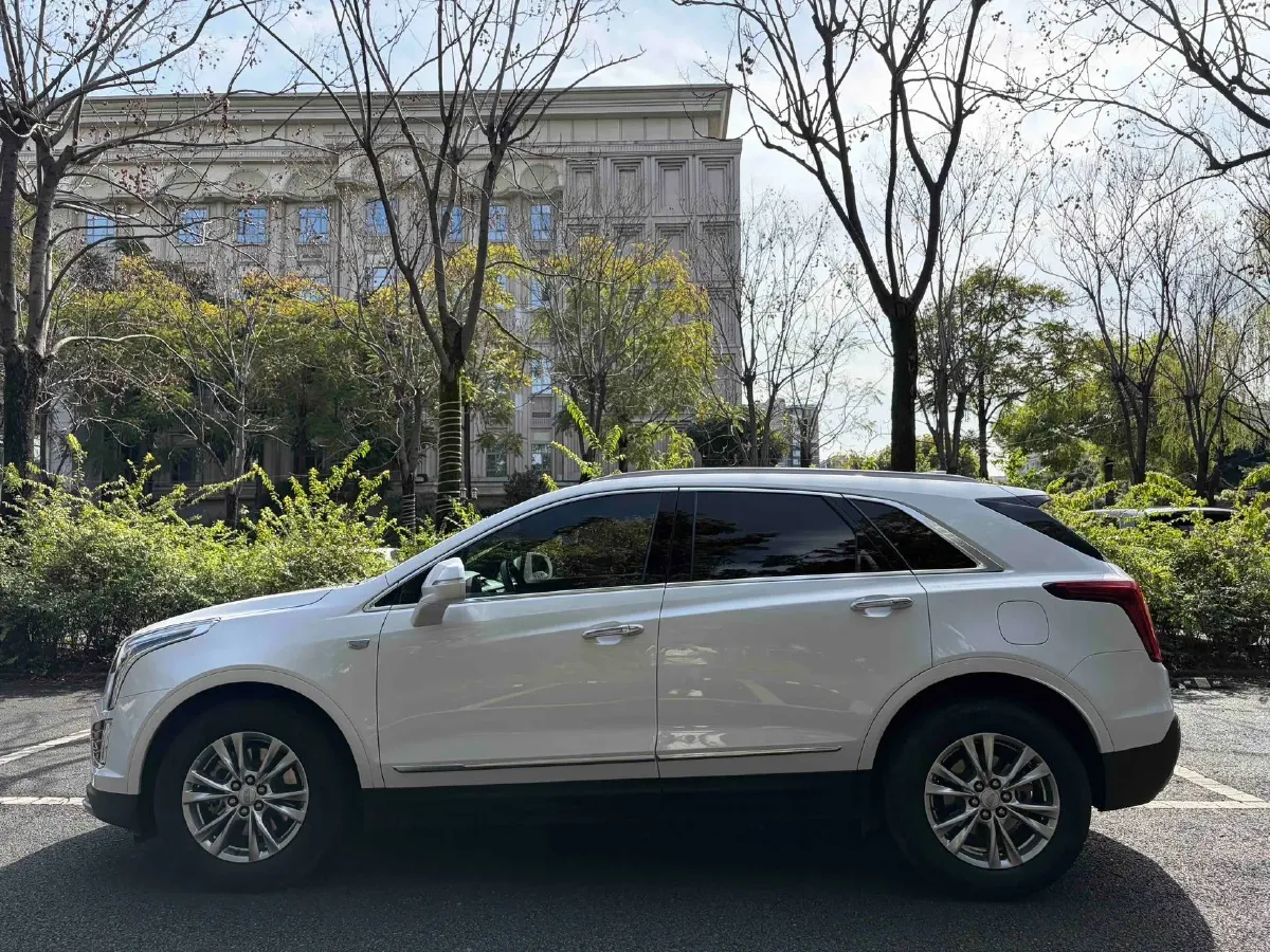 2022 Cadillac XT5 2.0T 237HP L4 9AT,autocango,china used car exporter,china ev exporter,chinese used car exporter,chinese used ev exporter