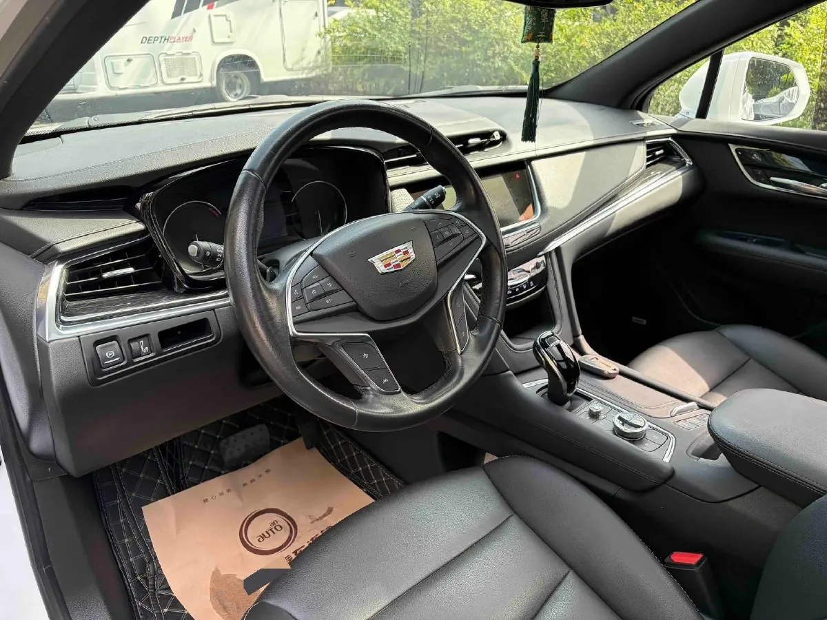 2022 Cadillac XT5 2.0T 237HP L4 9AT,autocango,china used car exporter,china ev exporter,chinese used car exporter,chinese used ev exporter